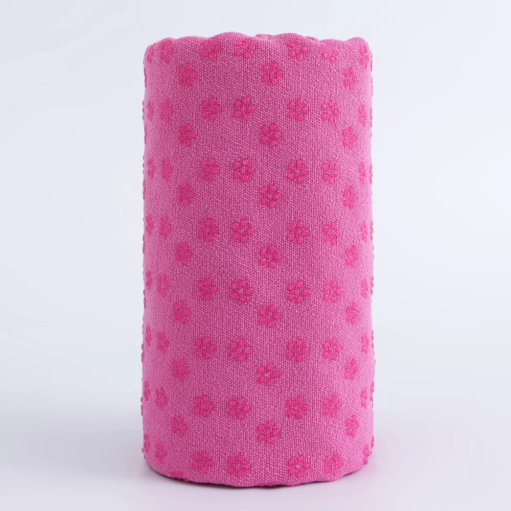 Yoga Towels, Hot and Spicy Yoga Mat Towels Featuring Grip Points to Absorb Sweat and Prevent Slipping, Suitable for Hot Yoga, Pi